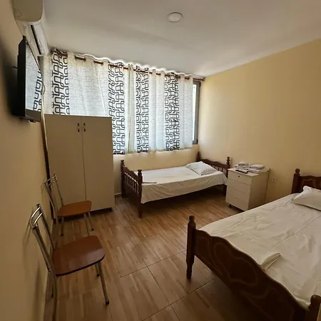 Szálloda Kombinat Tirana